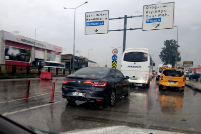 Adana’da gözler yarınki yağışta: Alt geçit riskte, sürücüler endişeli