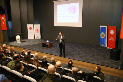 Adana Orman Bölge Müdürlüğü yöneticilerine etkili iletişim ve liderlik eğitimi verildi