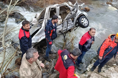 Bitlis’te feci kaza: Otomobil uçuruma yuvarlandı, 3 ölü 5 ağır yaralı