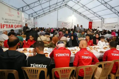 Vakıflar Genel Müdürlüğü’nden Adana’da binlerce vatandaşa iftar sofraları