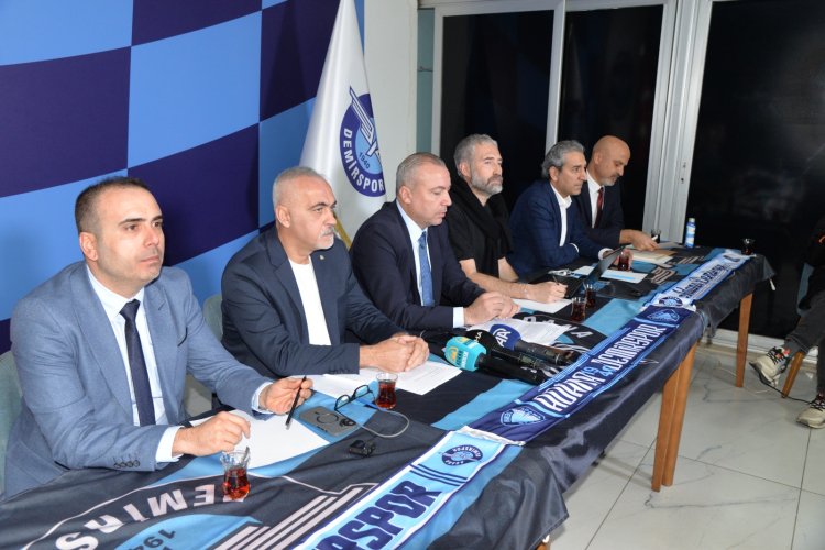Adana Demirspor'da taraftar dönemi başladı İşte Mavi Şimşeklerin dev borç miktarı 2