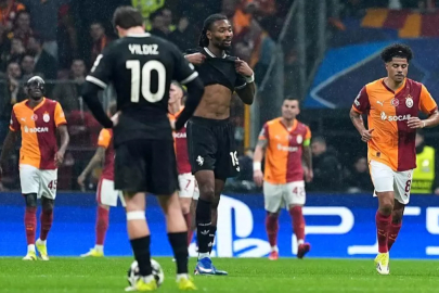 Galatasaray’ın Juventus zaferi İtalya’da manşet oldu