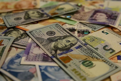 19 Şubat dolar ve euro kaç tl oldu? Piyasalar güne hareketli başladı: İşte güncel döviz kurları!