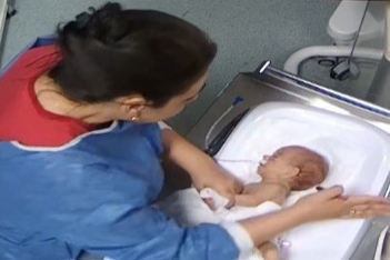 Bebeğe şiddet iddiası davasında hemşireden dikkat çeken savunma: “Ben de bir anneyim”