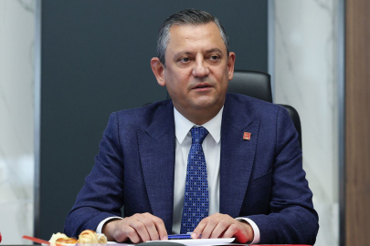 CHP Genel Başkanı Özel: Üniversiteye saygı gösterirseniz üniversite de size saygı gösterir