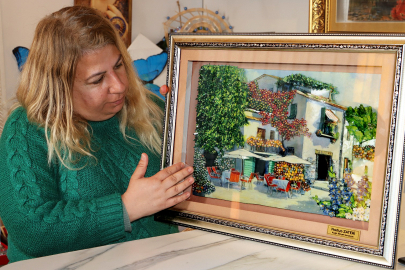 Deprem evini yıktı, hatıraları tabloda kaldı