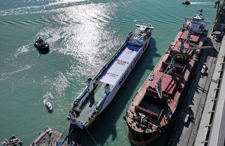Kızılay’ın 21. İyilik Gemisi Gazze için Mersin’den yola çıktı 2