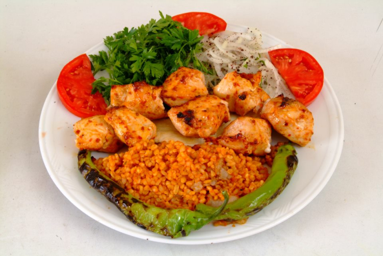 TAVUK ŞİŞ & BULGUR PİLAVI