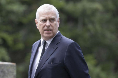 İngiltere’de Jeffrey Epstein dosyaları kraliyet ailesini sarstı: Prens Andrew gözaltında!