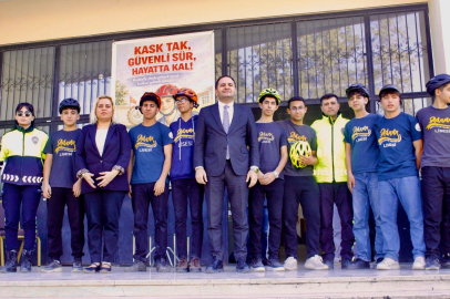 Adana’da öğrencilere ‘KASK Tak, Hayatta Kal’ projesiyle trafik bilinci kazandırıldı