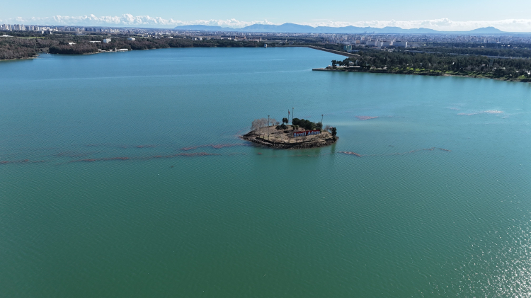 Adana'da Seyhan Barajı rekor yağışla doldu Sevgi Adası sulara gömüldü 4