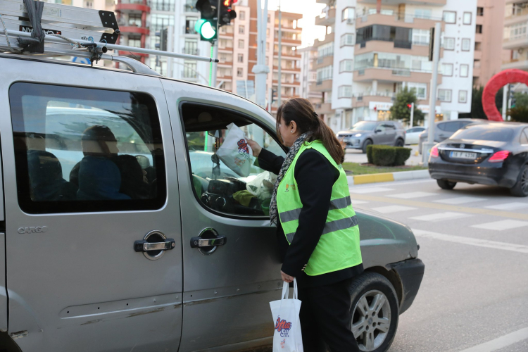 , AK Parti Adana İl Kadın Kolları Başkanı Hacer Yasemin Söylemez