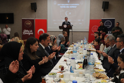 HATAY’DA ŞEHİT AİLELERİ VE GAZİLER “BÜYÜK AİLE SOFRASI”NDA BULUŞTU