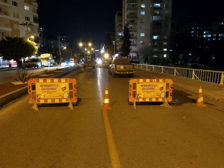 Mersin'de sel hasarlı köprü gece mesaisiyle onarıldı 2