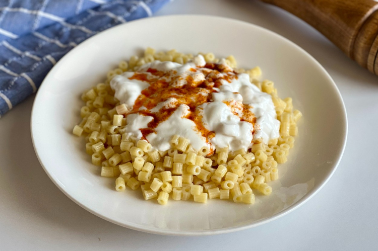 YOĞURTLU MAKARNA TARİFİ