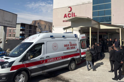 Hakkari’de trafik kazası: 8 yaralı, 1’inin durumu ağır