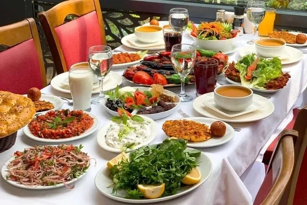 Ramazan Sofralarınızı Renklendirecek Kolay İftar Tarifleri