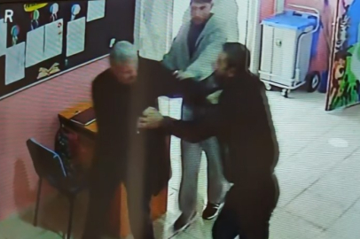 Bitlis’te okul müdürlerine saldırı tepki çekti: Olayın görüntüleri ortaya çıktı