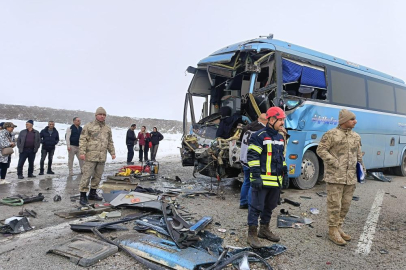 Erzurum’da yoğun sis faciası: Zincirleme kazada 1 ölü, 10 yaralı