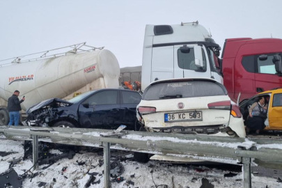 Erzurum’da zincirleme kaza: Can pazarı yaşandı, 8 kişi ağır yaralı