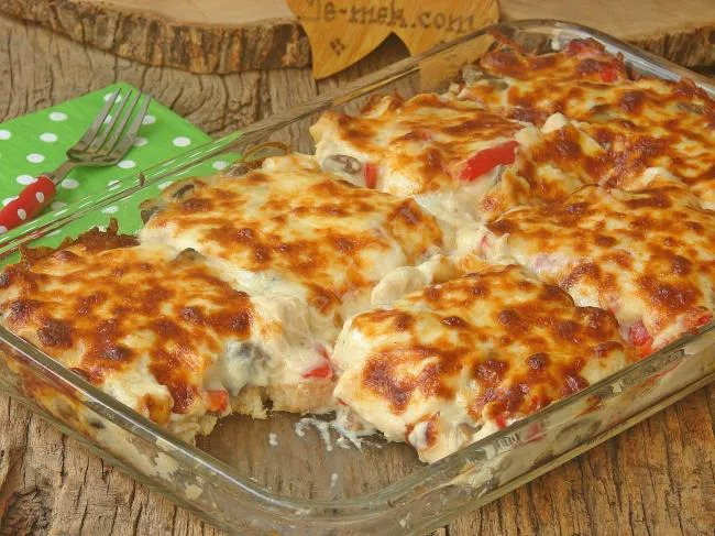 Fırında Beşamel Soslu Sebzeli Tavuk