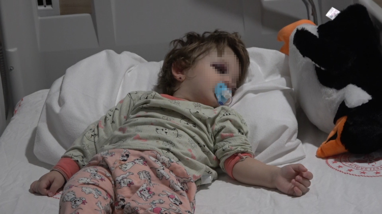 Yalova'da komşuların gürültü kavgasında 14 aylık bebek hastanelik oldu 2