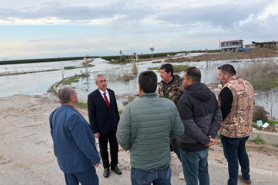 Karataş’ta bahçeler ve tarım arazileri su altında kaldı