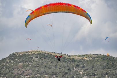 Mersin Büyükşehir Belediyesi’nden engel tanımayan etkinlik: Çocuklar gökyüzüyle buluştu