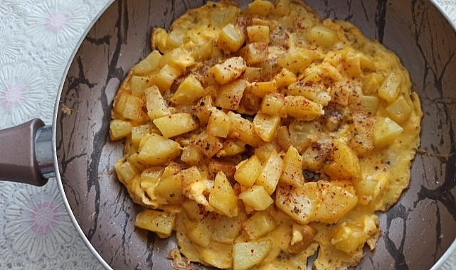 Patatesli Yumurta