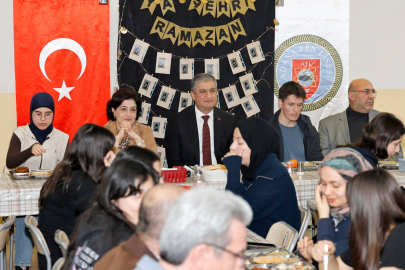 Vali Yavuz, Adana Fen Lisesi öğrencileriyle iftarda buluştu