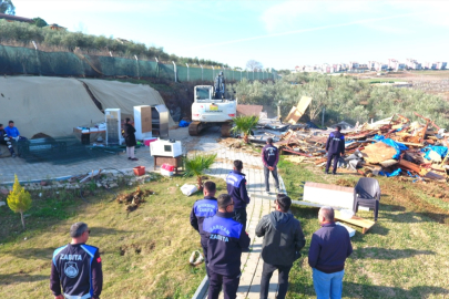 Adana’da kaçak yapılaşmaya karşı planlı yıkımlar devam ediyor