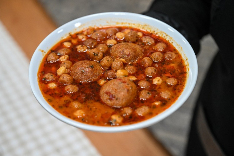 ANALİ KIZLI NASIL YAPILIR?