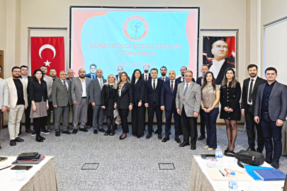 Ecz. Elekarışmaz: Gecikmeler hem meslektaşlarımızı hem de toplum sağlığını tehdit ediyor