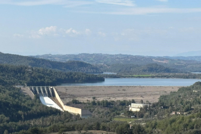 Osmaniye’de Aslantaş Barajı’nda yıllar sonra kontrollü su tahliyesi başladı