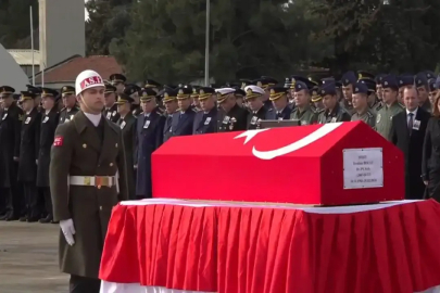 Şehit Pilot İbrahim Bolat'ın cenazesi memleketi İzmir’e uğurlandı