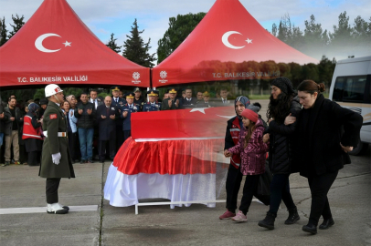 Şehit pilotun kızı Nil’in gözyaşları yürekleri dağladı