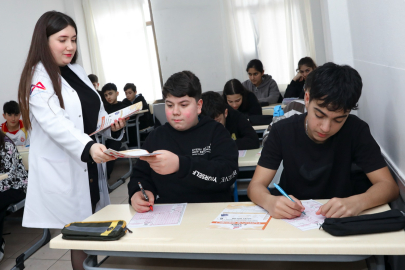 Mersin’de öğrencilere ücretsiz destek: Kitap, deneme ve Etüt fırsatı