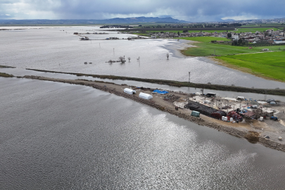 Amik Ovası’nda binlerce dönüm tarım arazisi sular altında kaldı