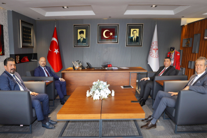 Karataş’ın sağlık hizmetleri Adana İl Sağlık Müdürlüğü’nde masaya yatırıldı