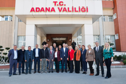 Adana Valisi Yavuz, muhtarlarla mahallelerin sorunlarını ele aldı