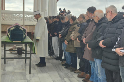 Estetik ameliyat sonrası ölüm: 42 yaşındaki Sibel Yiyin son yolculuğuna uğurlandı