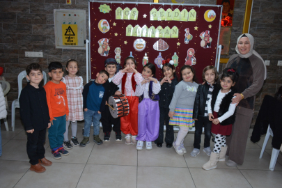 Öğrencilerin sergiledikleri performans geceye ayrı bir renk kattı