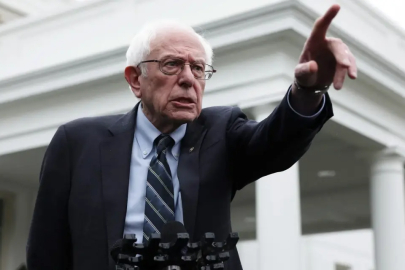 ABD’li Senatör Bernie Sanders: ''Trump ABD'yi yeni bir savaş sürüklüyor''