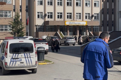 Çekmeköy’de lisede bıçaklı saldırı: 2 öğretmen ve 1 öğrenci yaralandı