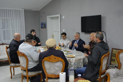 Ceyhan Kuzey Kafkas Kültür ve Eğitim Derneği vatandaşlarla iftar sofrasında buluştu