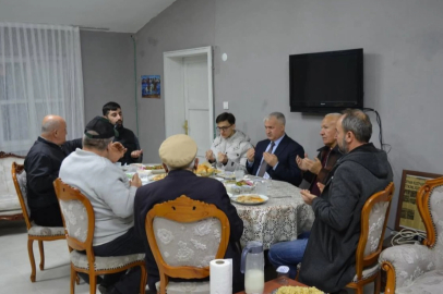 Ceyhan Kuzey Kafkas Kültür ve Eğitim Derneği vatandaşlarla iftar sofrasında buluştu