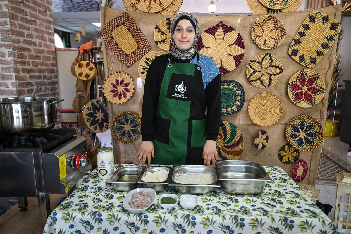 Hatay'ın tescilli lezzeti 'tuzlu yoğurt çorbası' Ramazan ayında sofraları süslüyor