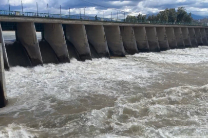 Osmaniye'de Ceyhan Nehri'nin debisi yükseldi