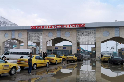 TÜRKİYE'DEN İRAN SINIR KAPISI HAMLESİ: GÜNÜBİRLİK GEÇİŞLER DURDURULDU!