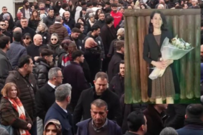 İstanbul Çekmeköy’de bıçaklı saldırıda hayatını kaybeden öğretmen için duygusal anma